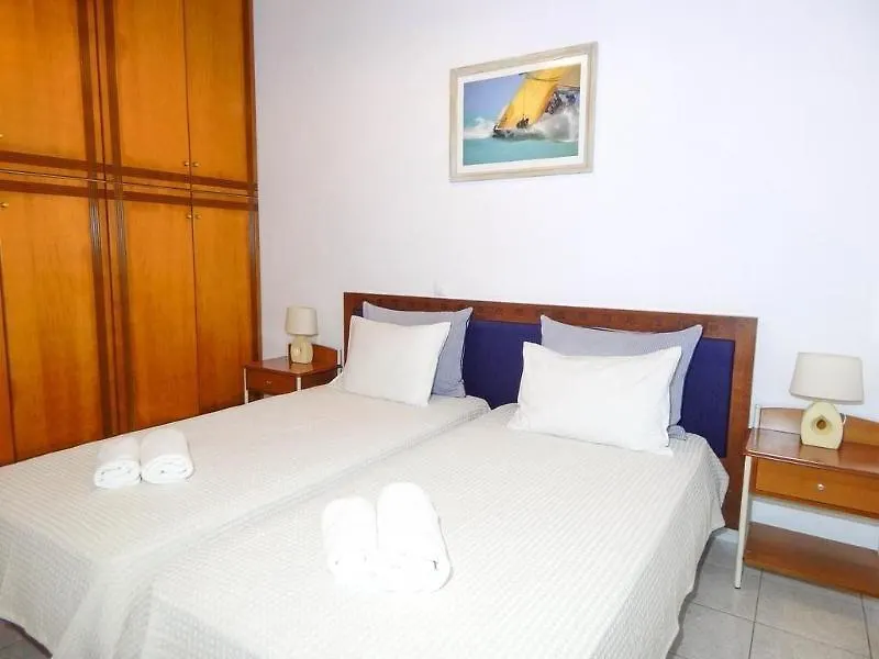 Villa Oceania Tourlos Aparthotel